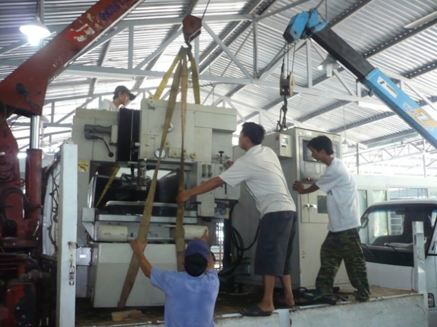 Máy cắt dây điều khiển bằng vi tính