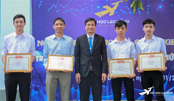 Ngày hội Khoa học Công nghệ LHU, nhiều tác giả “thành danh” từ đây